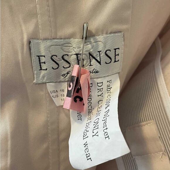 Essence Of Australia D2308 Wedding Gown Bridal 16 Dress Strapless Beaded US12 - Picture 8 of 14